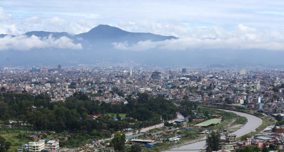 वर्षा गराउने न्यून चापीय मौसम प्रणाली नेपालबाट बाहिरियो