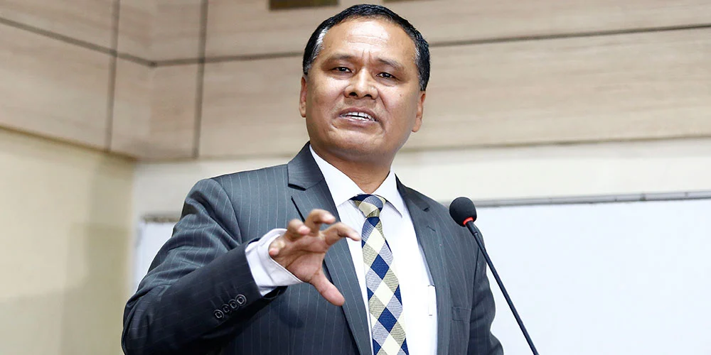 कुलमान घिसिङ बर्खास्त